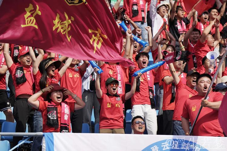 火炬传递“四城接力 三地共庆” 火炬传递“四城接力 三地共庆”